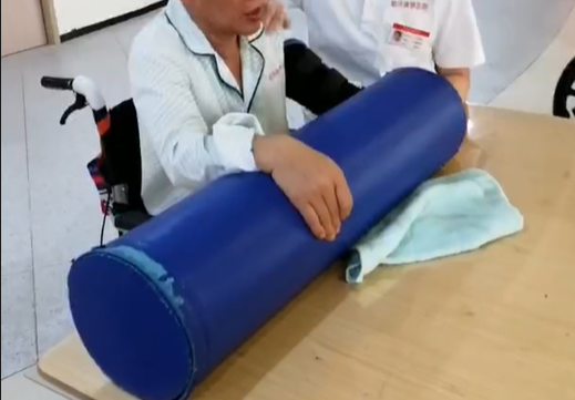 【案例635】从肌力1级到重新行走:中频脉冲电治疗助力重度偏瘫康复