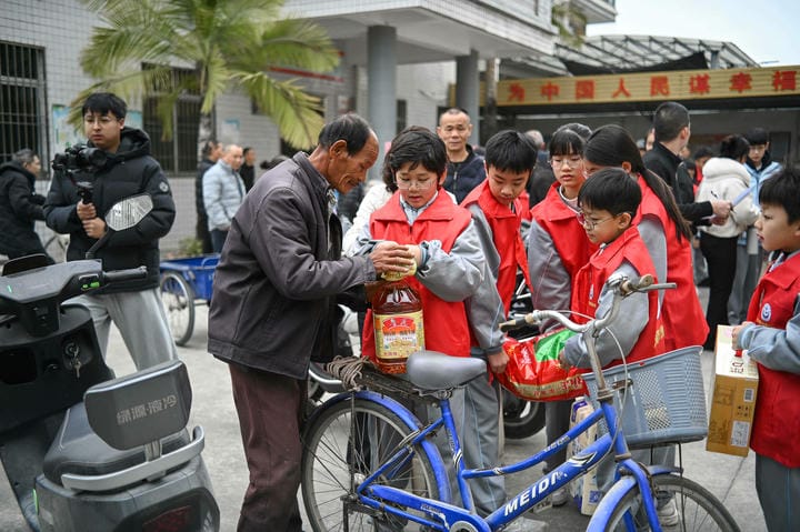 送温暖.jpg